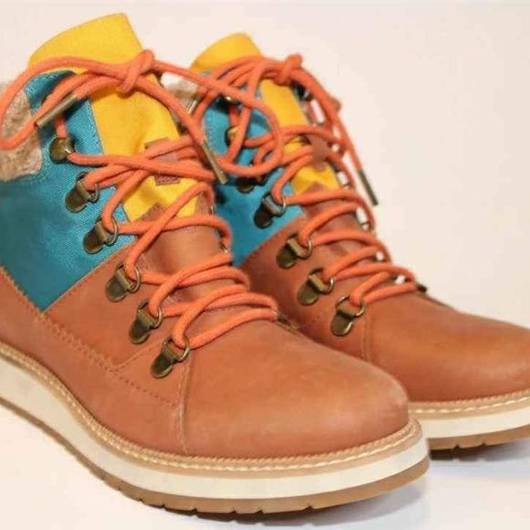 NEW TOMS Mesa NEW Womens Waterproof Hazel Leather Cuffed Ankle Boots Size 6 - Picture 2 of 10